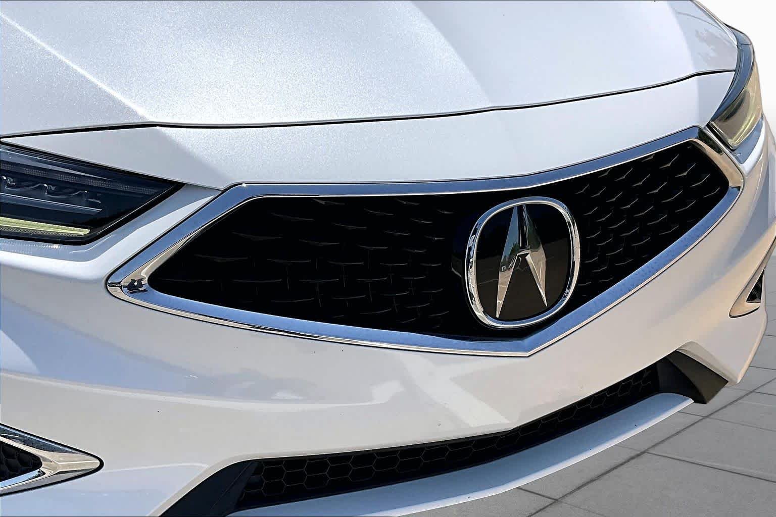 Used 2021 Platinum White Pearl Acura w/Premium Package image 30