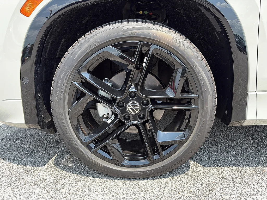 New 2026 Sandstone Volkswagen SE R-Line Black FWD image 9
