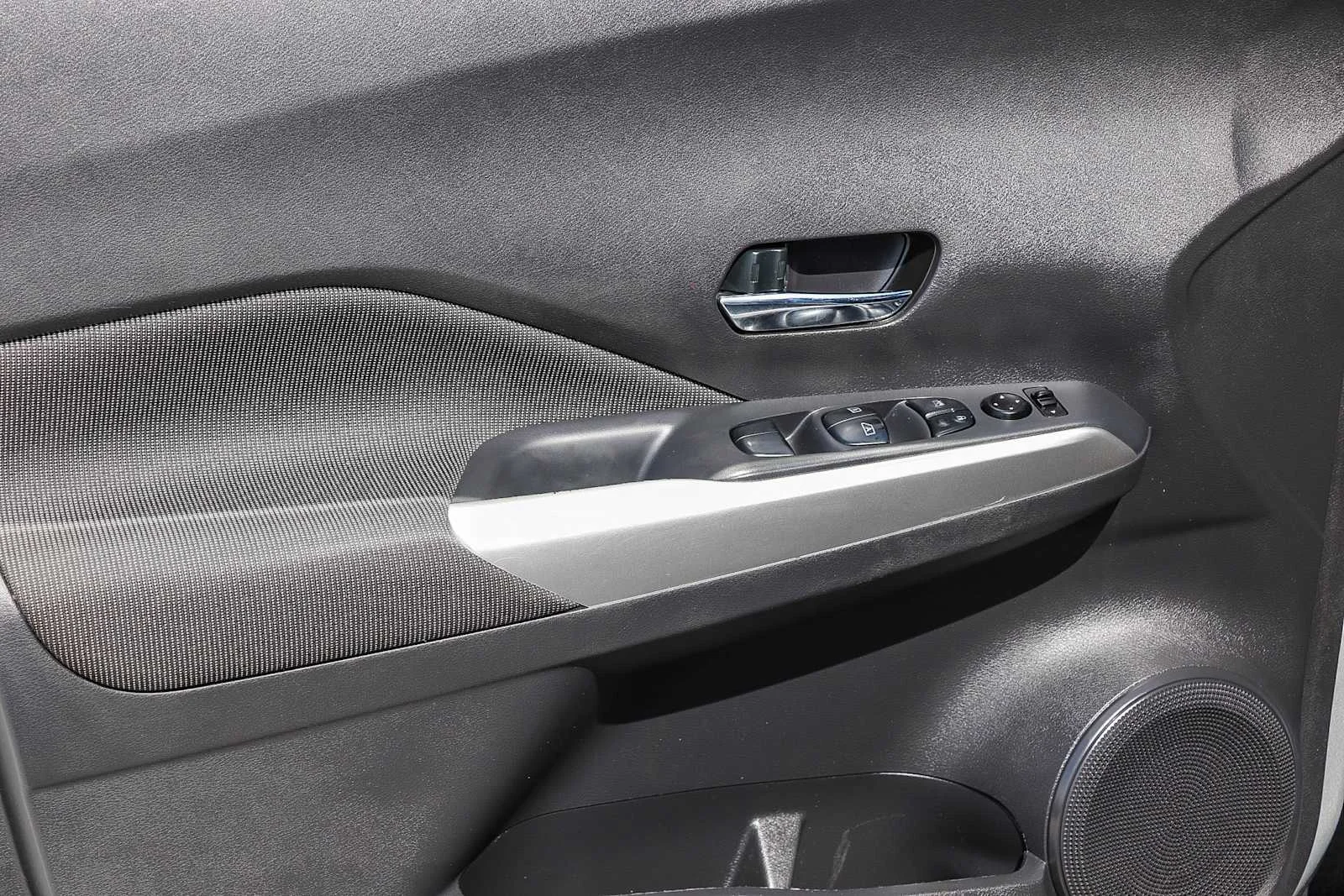 Used 2019 Brilliant Silver Metallic Nissan SV image 16