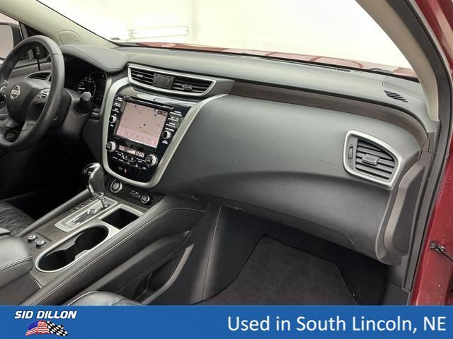 Used 2020 Cayenne Red Metallic Nissan Platinum image 22