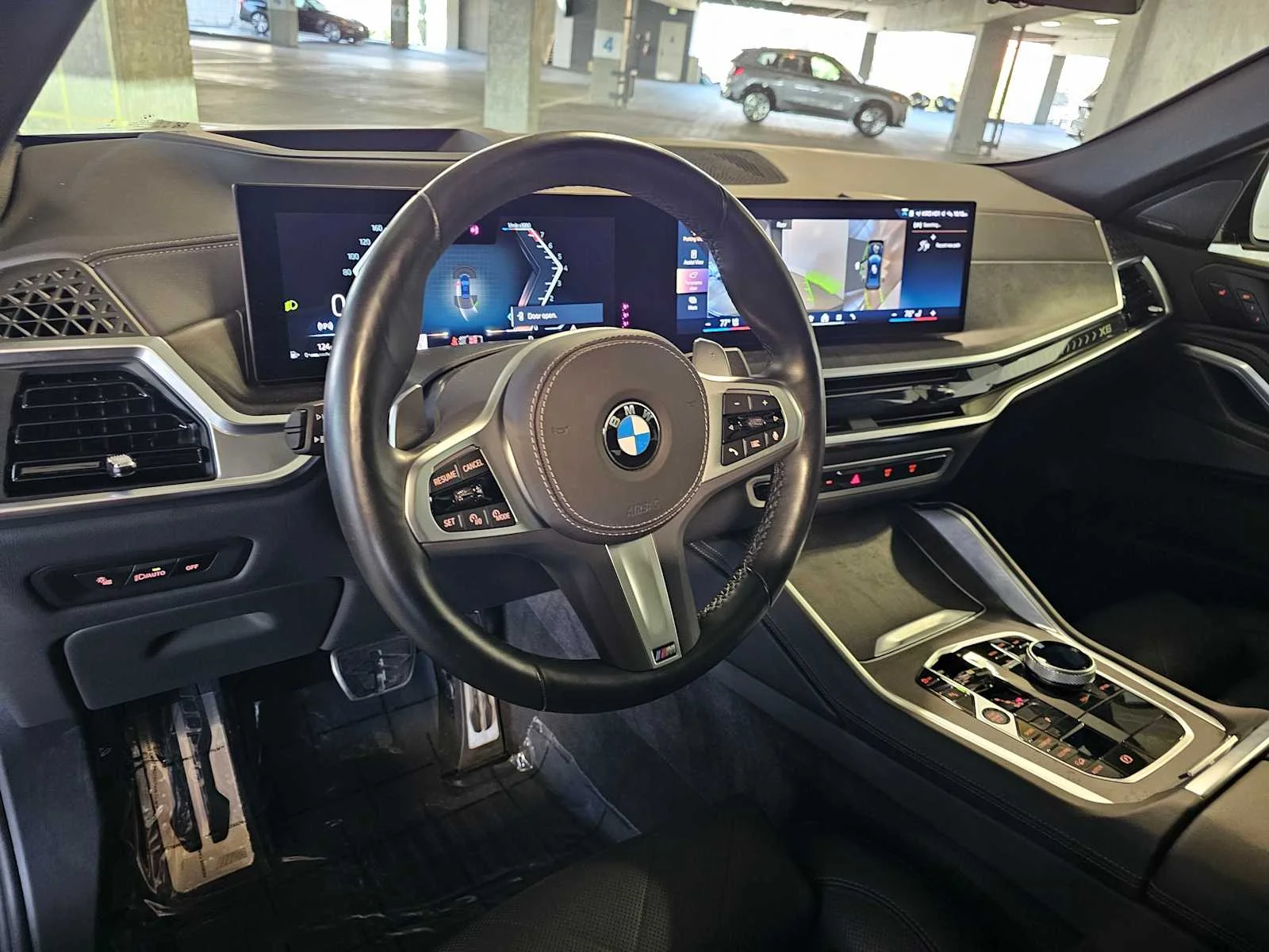 Used 2024 Carbon Black Metallic BMW xDrive40i image 2