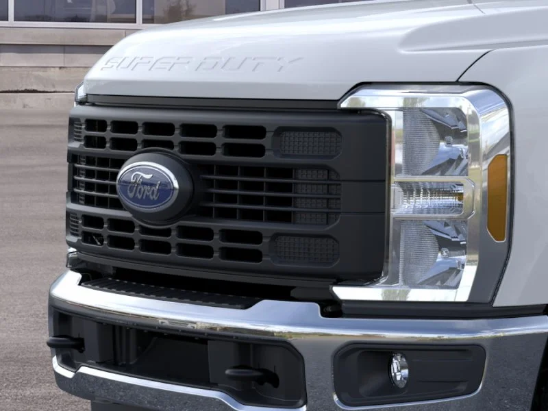 New 2026 Oxford White Ford XL PLOW TRUCK image 17