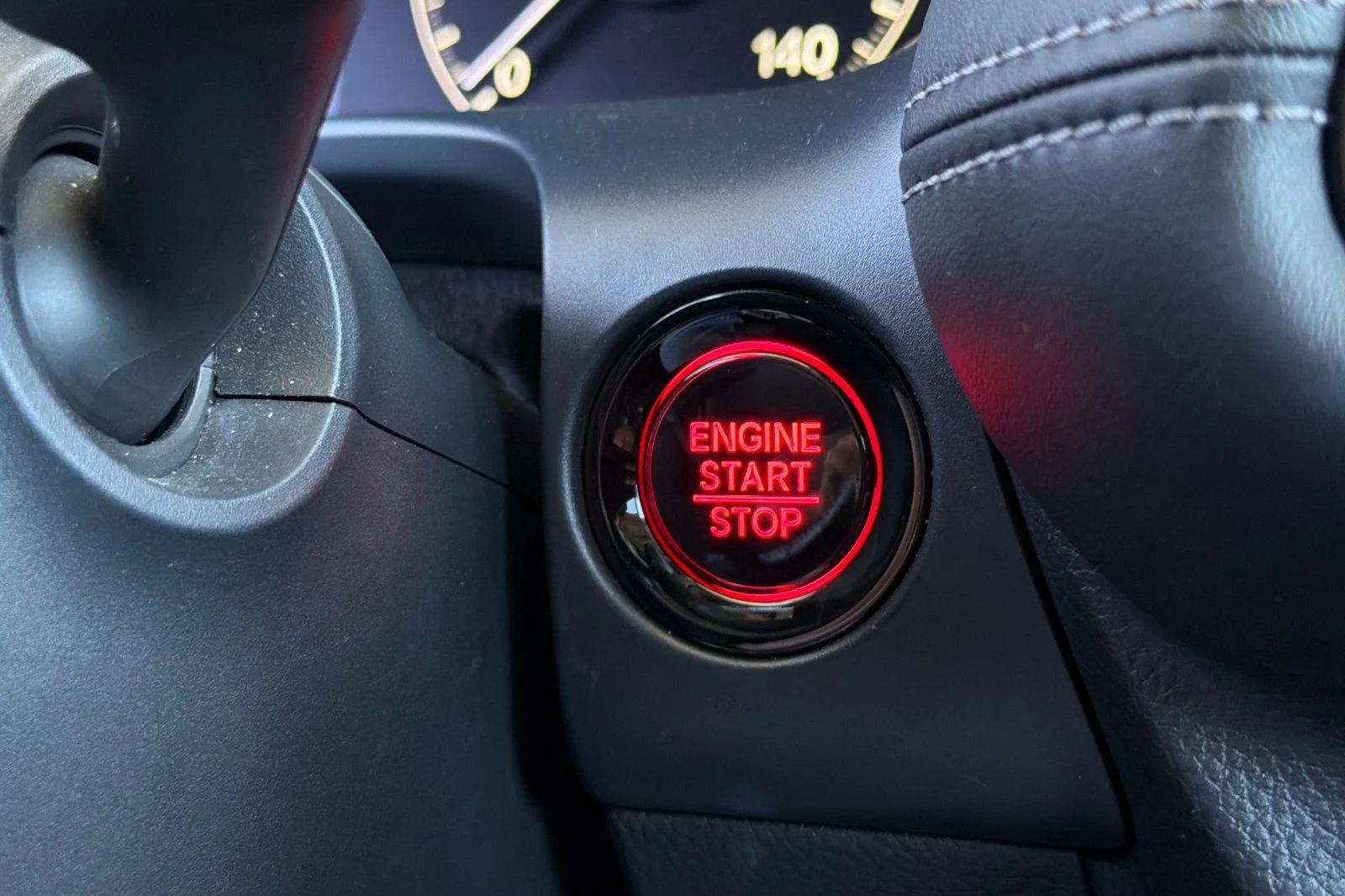 Used 2024  Honda EX-L image 24