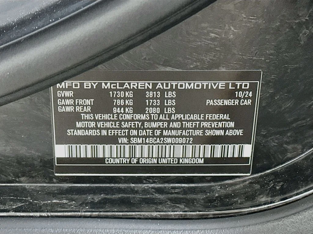 Used 2025  McLaren  image 30