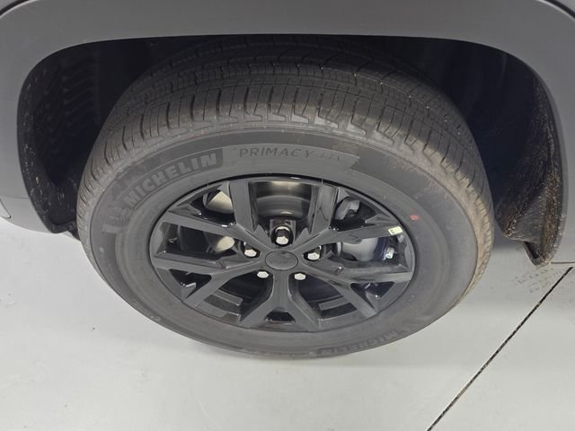 New 2026 Baltic Gray Metallic Clear-Coat Exterior Paint Jeep Altitude image 17