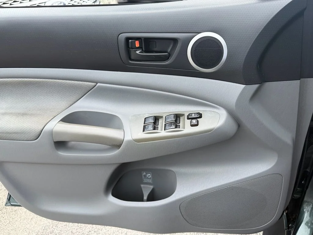 Used 2011 Gray Toyota PreRunner image 24
