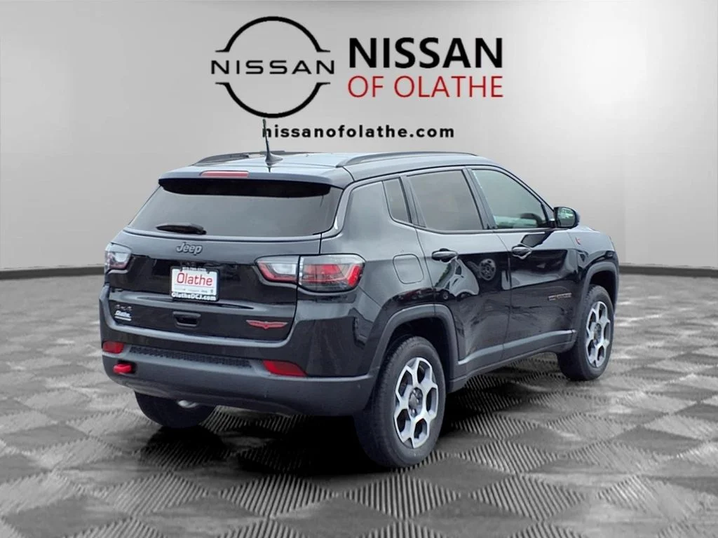 Used 2022 Black Jeep Trailhawk image 29