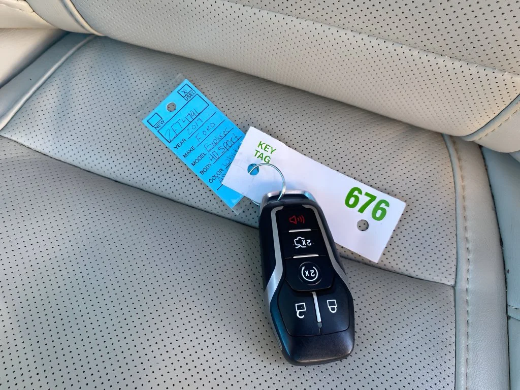 Used 2017 White Ford Platinum image 16