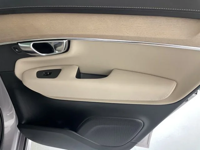 2026 Volvo XC90 Plus - Photo 44