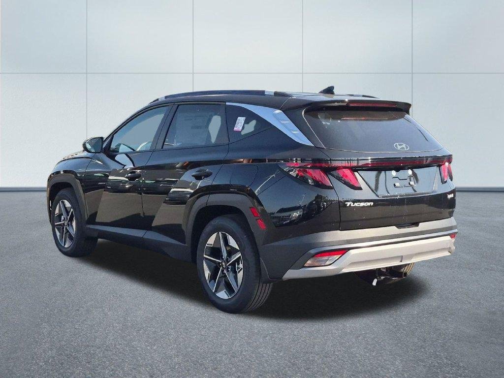 New 2026 Gray Hyundai SEL FWD image 4