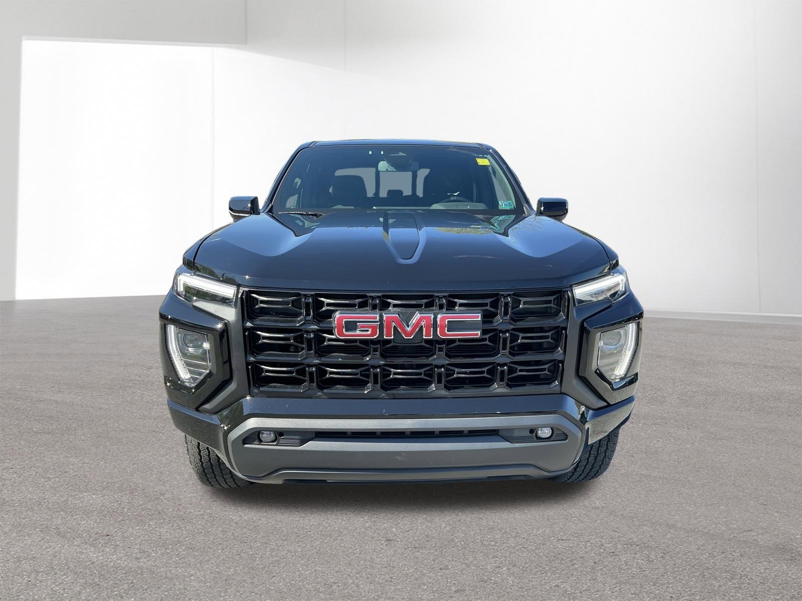 Used 2024 Onyx Black GMC 4WD Elevation image 8