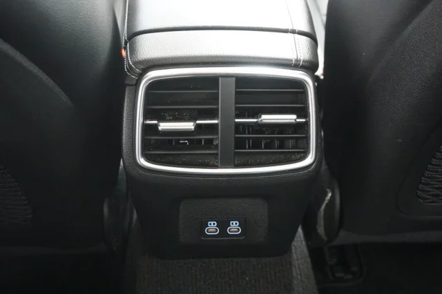 Used 2025  Genesis 2.5T image 22