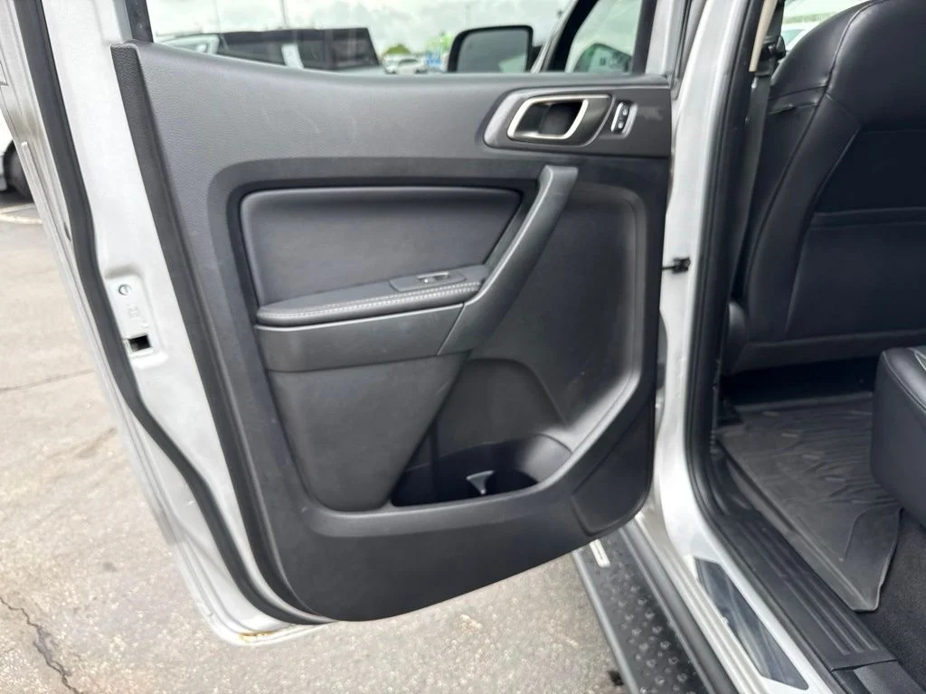 Certified Used 2019 Ingot Silver Ford Lariat image 30