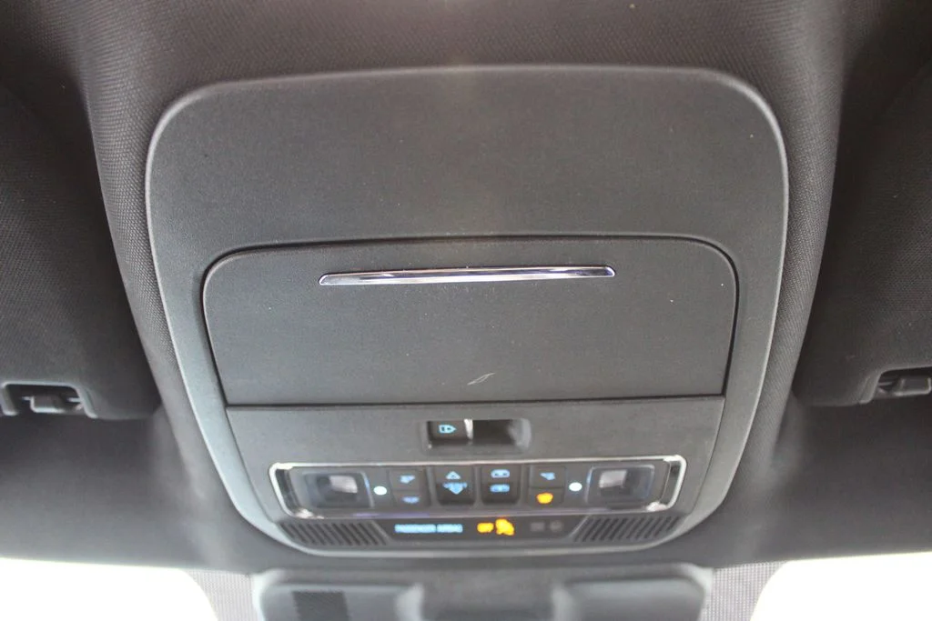Used 2021 Silver Ford Platinum image 38