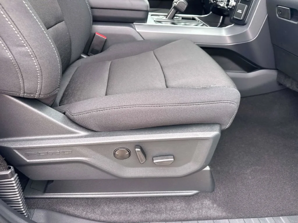 New 2026 White Ford XLT image 16