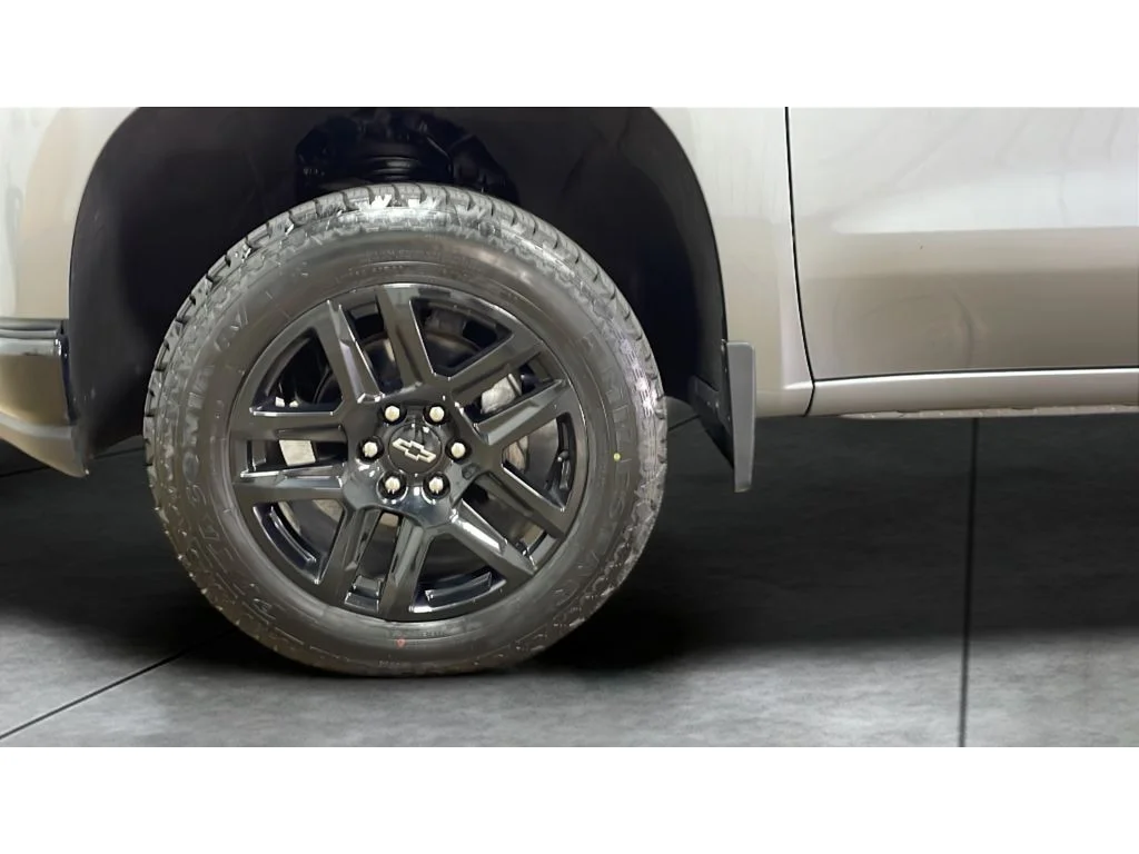 Used 2021 Satin Steel Metallic Chevrolet LT Trail Boss image 20