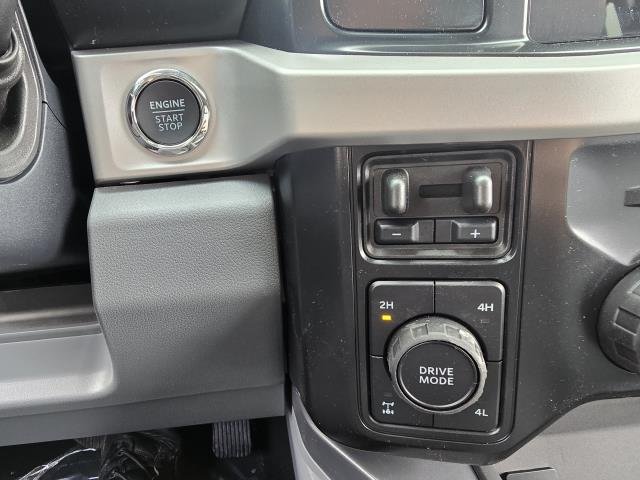 New 2026 Oxford White Ford F-250® XLT image 19