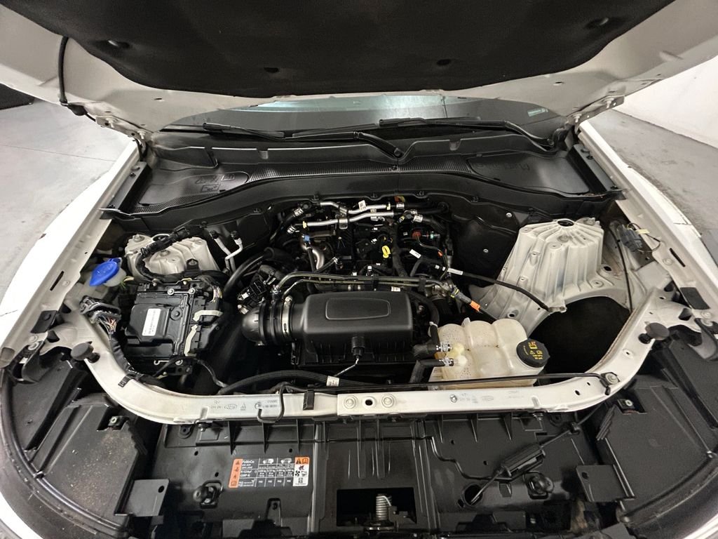 Used 2023 White Ford XLT image 21