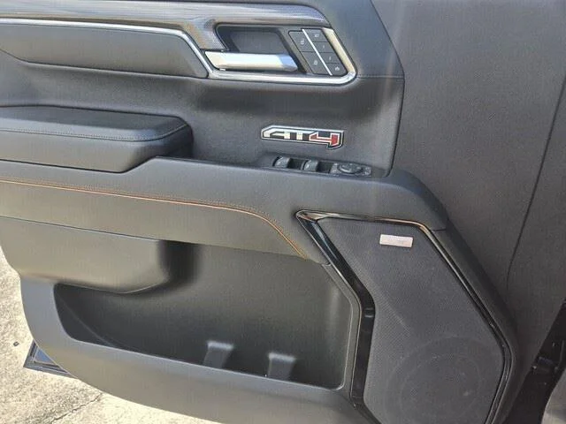 Used 2022 Titanium Rush Metallic GMC AT4 image 23