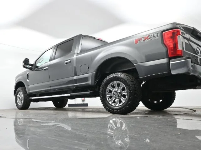 Used 2019 Magnetic Metallic Ford XL image 24