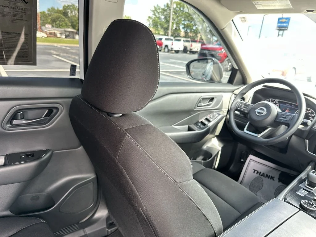 Used 2024 White Nissan S image 15