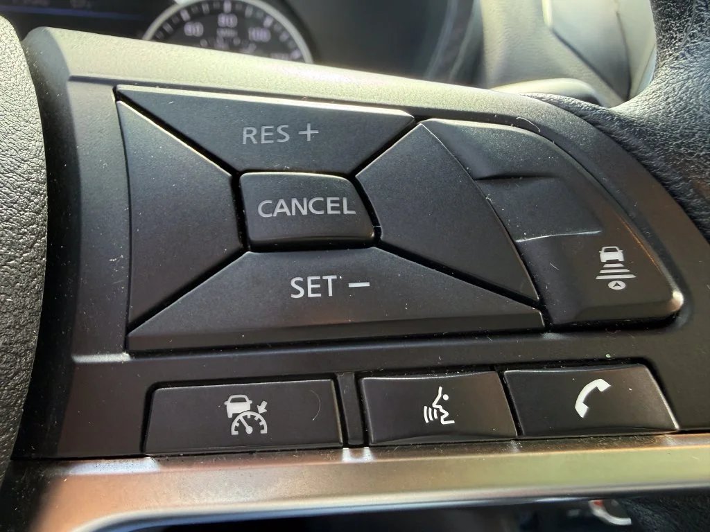 Used 2025 Gray Nissan SV image 17