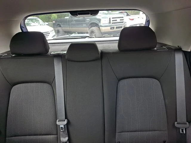 Used 2022 Blue Hyundai SE image 19