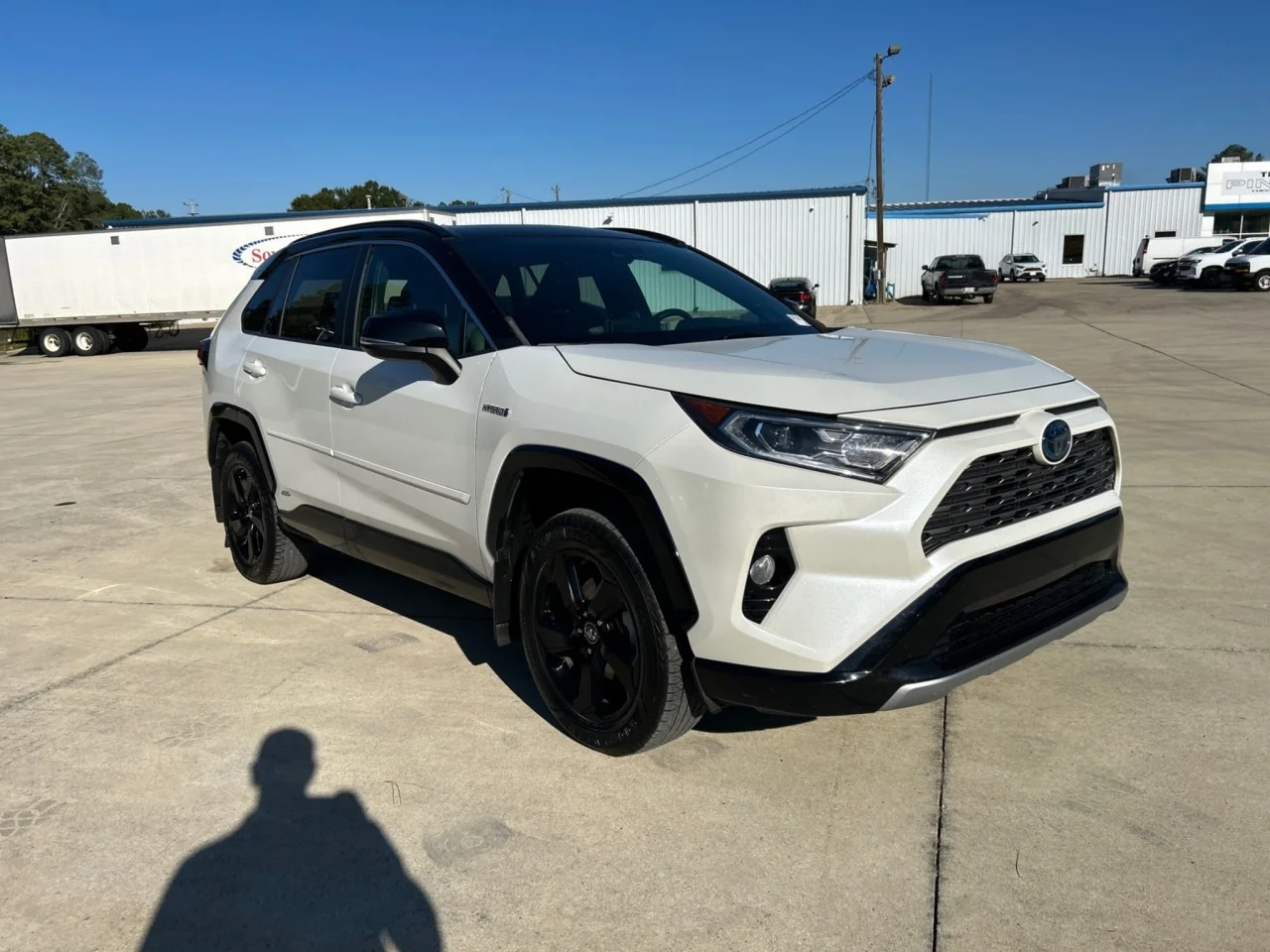 Used 2019 White Toyota Hybrid XSE image 2