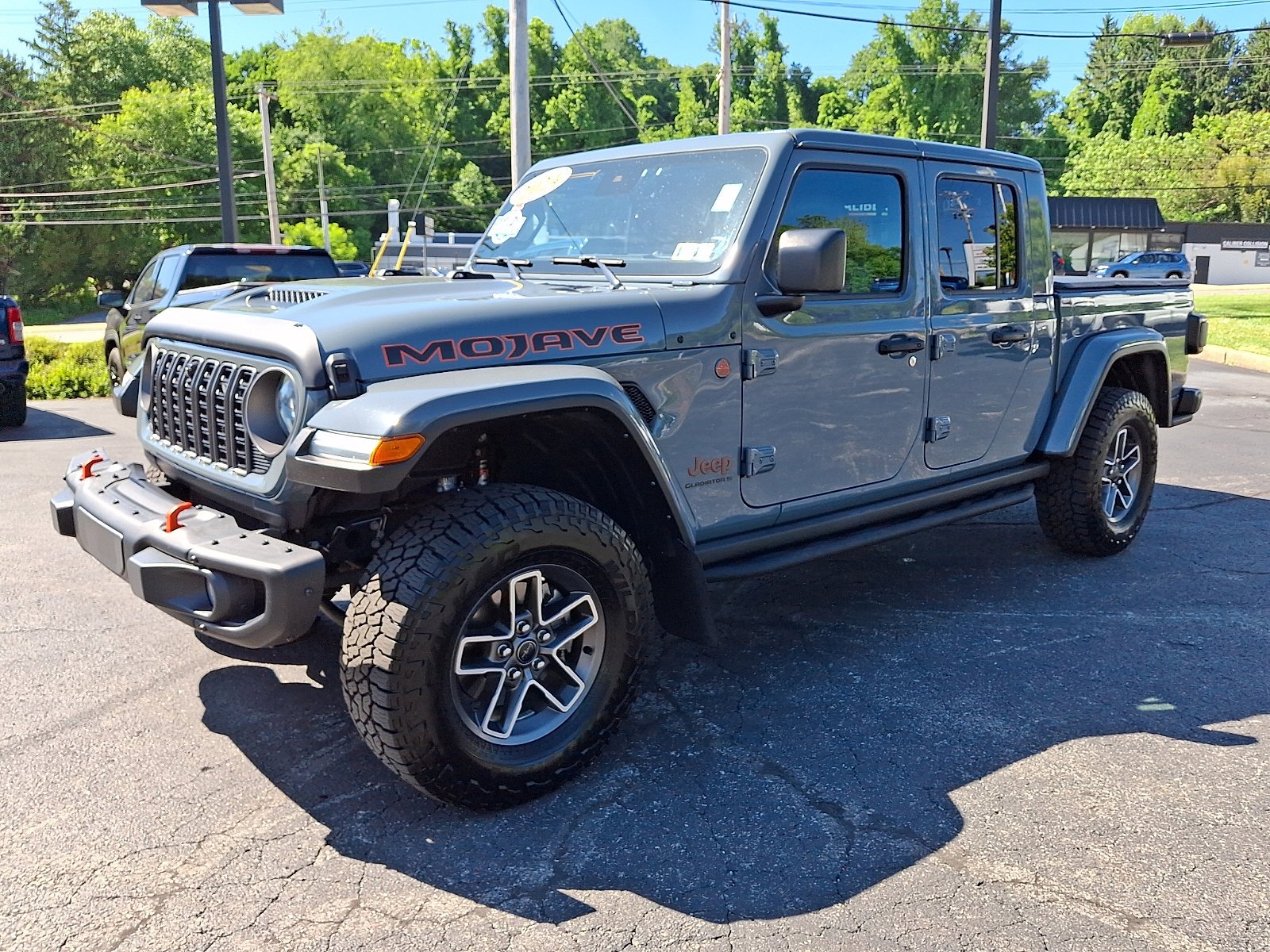 Certified Used 2024 Anvil Clear Coat Jeep Mojave X image 3