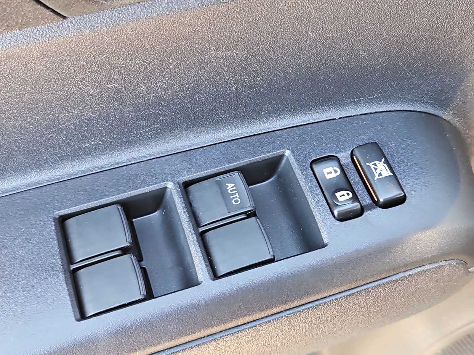 Used 2008 Blackberry Crush Metallic Scion  image 17
