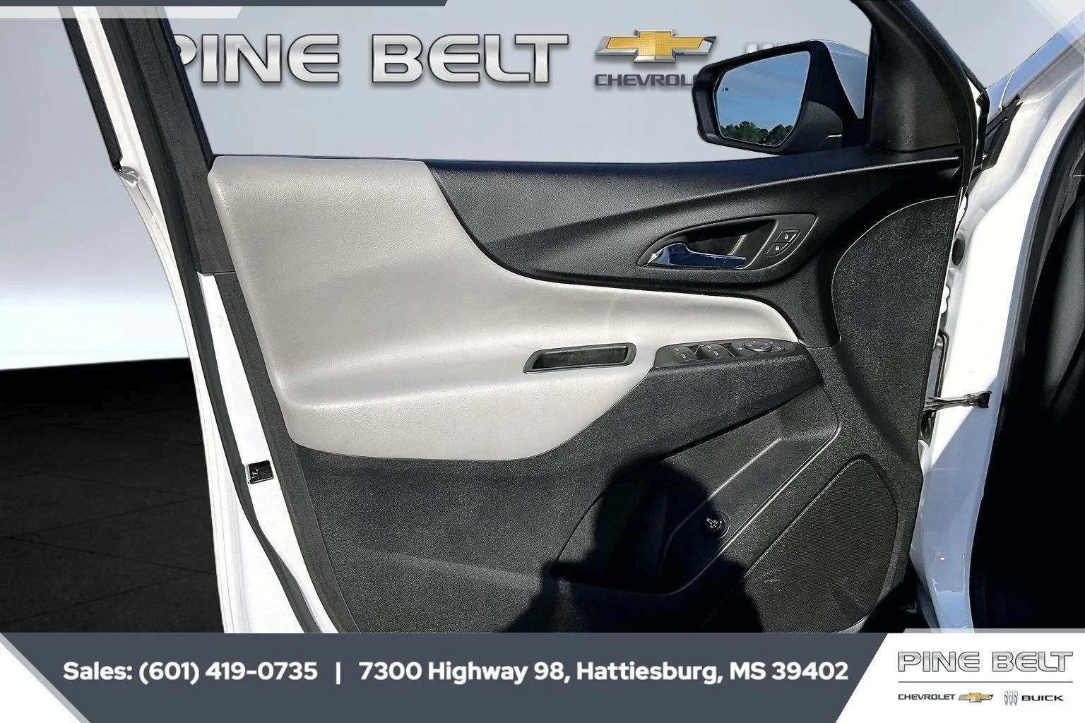 Used 2022 Summit White Chevrolet LT image 17