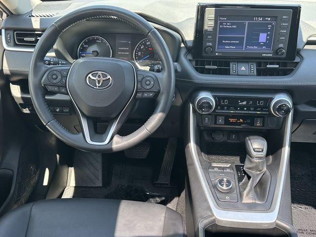 Used 2022 Silver Toyota XLE Premium image 11