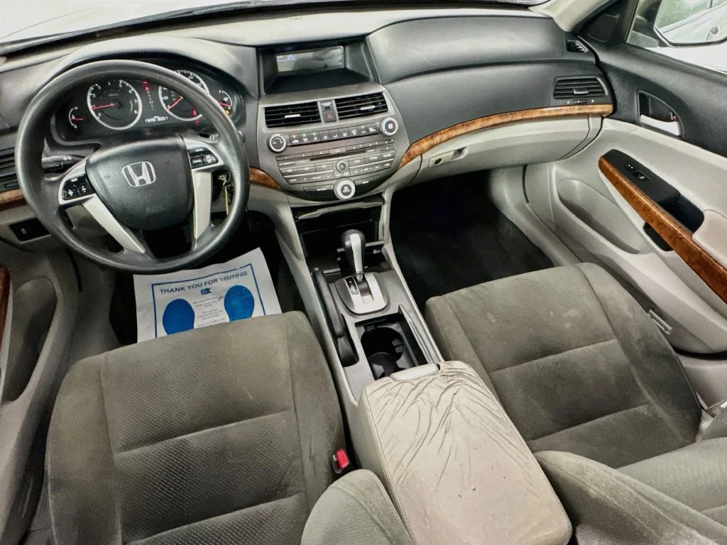 Used 2012 Alabaster Silver Metallic Honda EX image 23