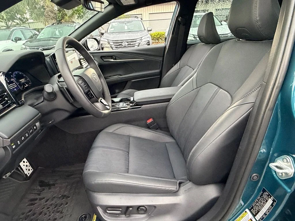 Used 2026  Toyota XSE image 10