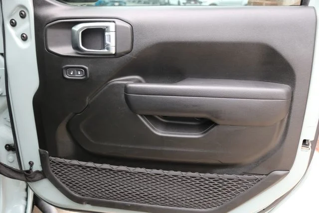 Used 2024 Earl Clearcoat Jeep Sport S image 41