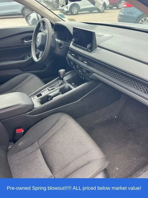 Used 2024 Silver Honda EX image 9