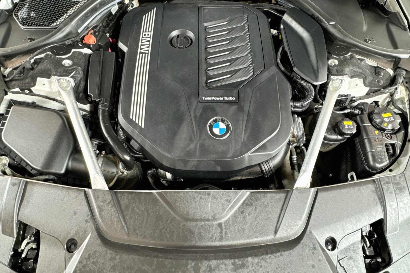 Used 2020 Mineral White Metallic BMW 740i image 29