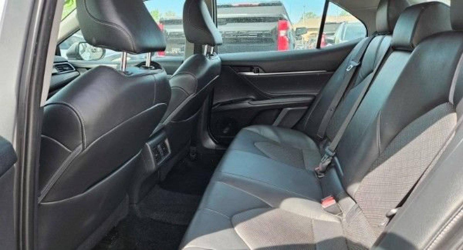 Used 2018 Celestial Silver Metallic Toyota XSE V6 image 13