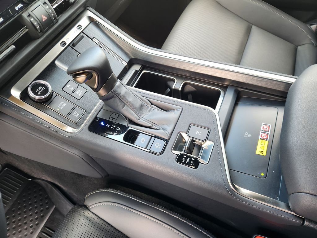 Certified Used 2025 White Pearl Lexus 550 Luxury+ image 18