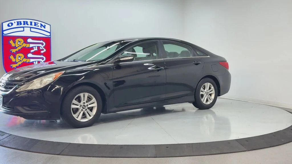Used 2014 Phantom Black Metallic Hyundai GLS image 8