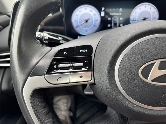 Used 2025 Amazon Gray Hyundai SEL Convenience image 19