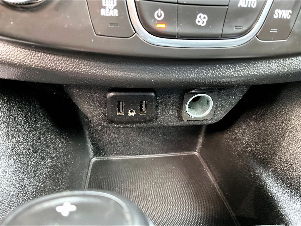 Used 2020 Silver Ice Metallic Chevrolet LT image 28