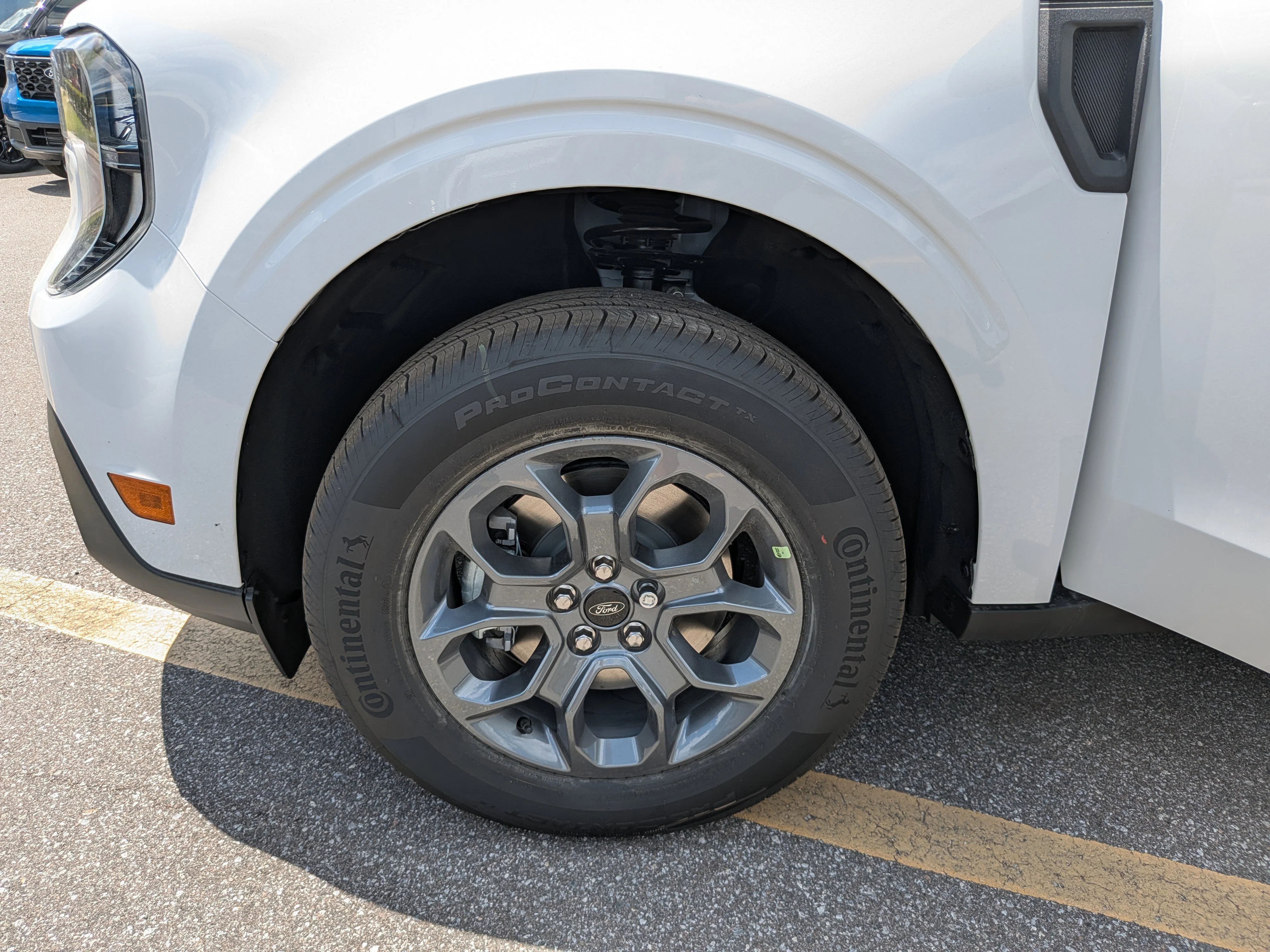 New 2026 Oxford White Ford XLT image 32