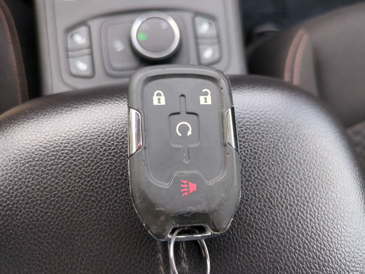 Used 2019 Ebony Twilight Metallic GMC SLE image 26