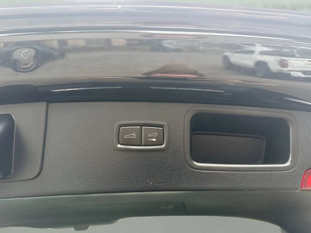 Used 2022  Porsche  image 33