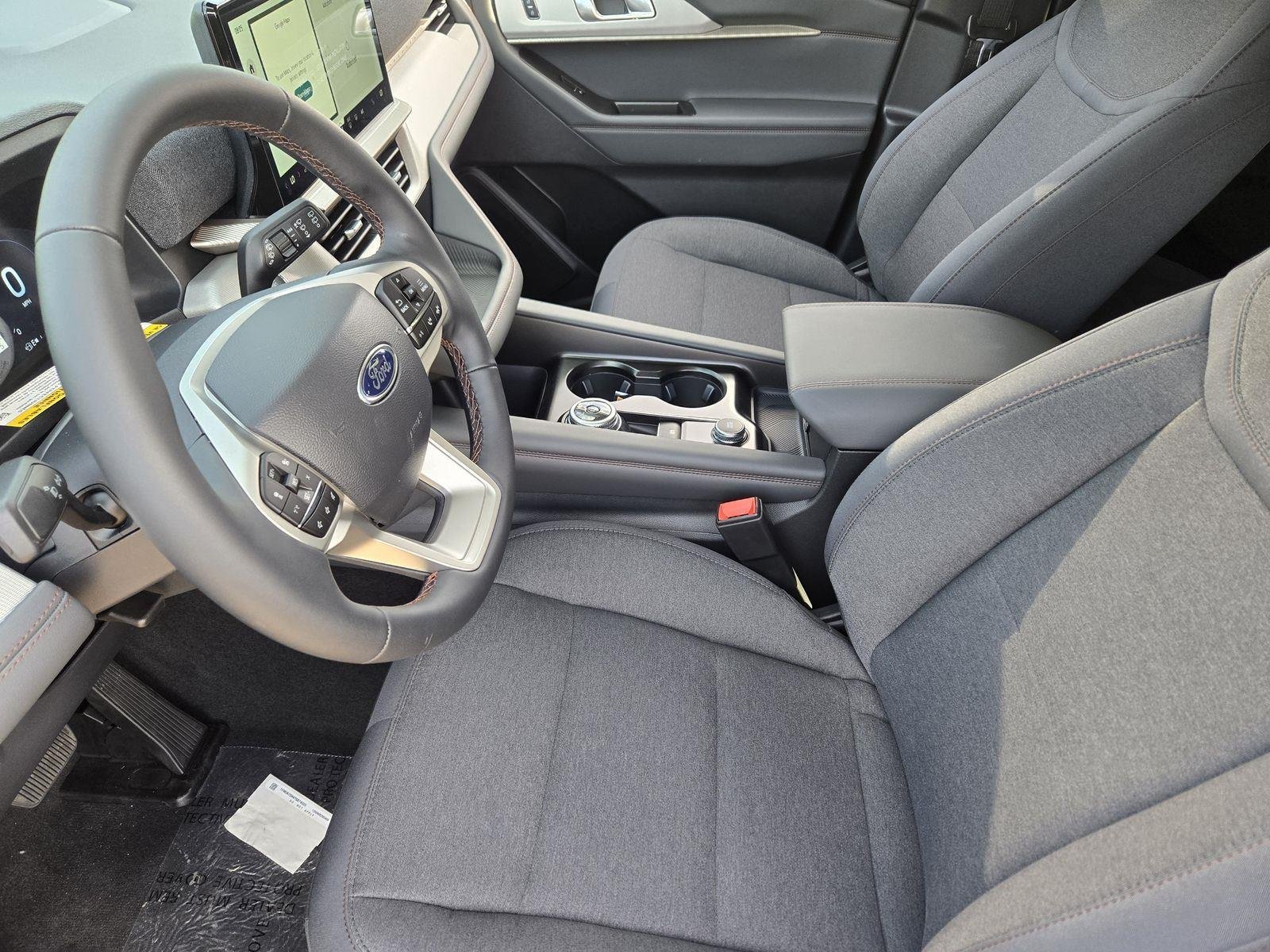 New 2026 Space White Metallic Ford Active image 8