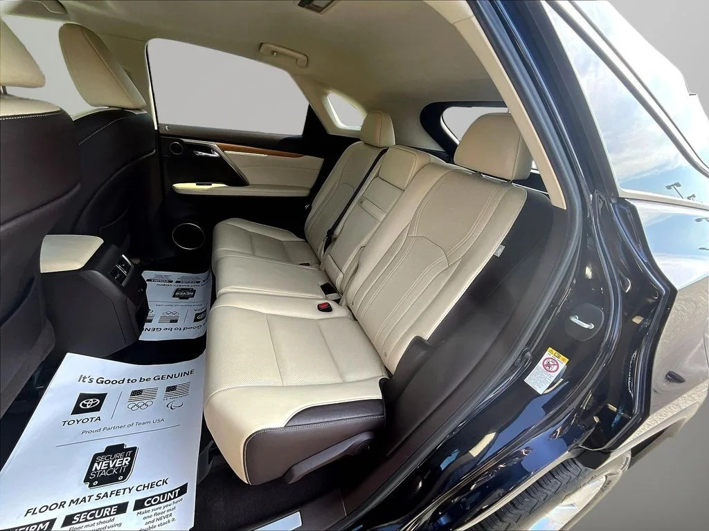 Used 2018 Mica Lexus 350 image 26