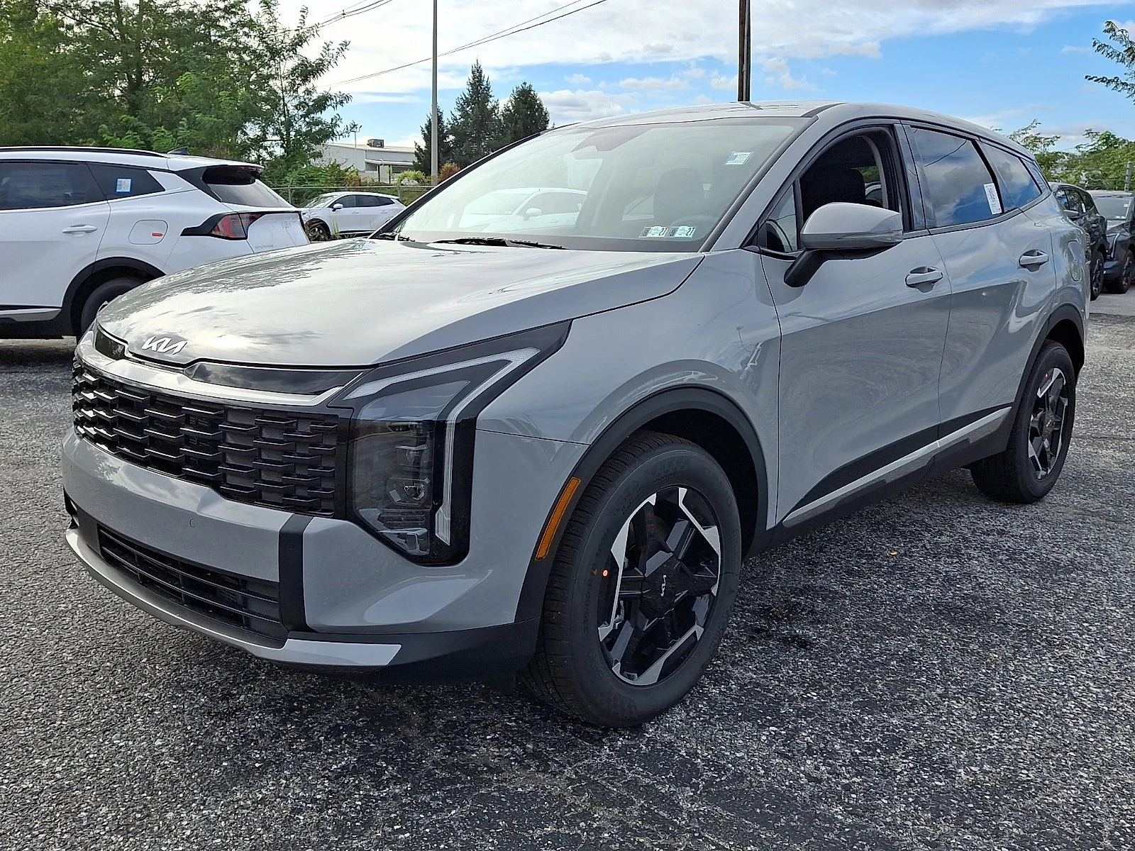 New 2027 Gray Kia S image 4