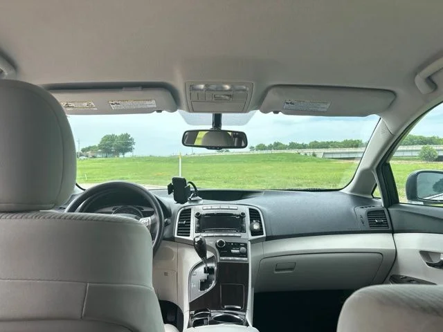 Used 2011 Silver Toyota Base image 11