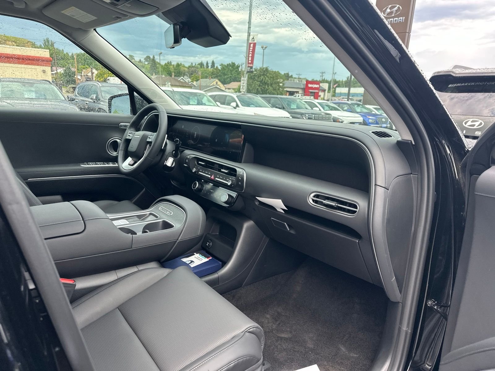 New 2026 Black Hyundai SEL Premium AWD image 41